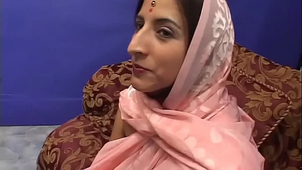 Indian married couple from rajasthan needs money and is doing a porn casting in the usa